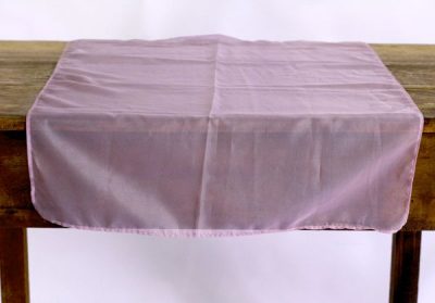 Caminho de Mesa em Voil Lilás