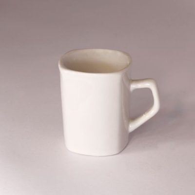 Mini Caneca de Porcelana Branca